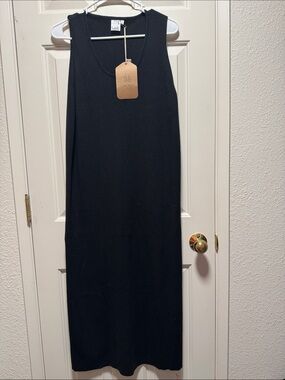 Original Classic Black Sleeveless Midi Dress
